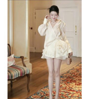 SET ÁO SƠ MI KEM XẺ V CHÉO NGỰC FORM RỘNG TAY PHỒNG + CHÂN VÁY KEM BÈO TẦNG ĐÍNH HOA TO (TH)