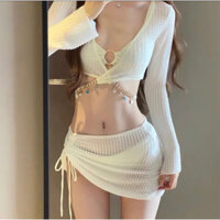 Set Bikini 4 mảnh cao cấp  hai màu đen trắng.