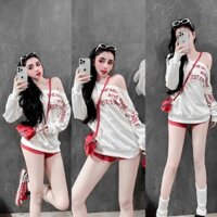 Set Bộ Áo Thun Da Cá Trắng Tay Dài Lệch Vai Chữ Đỏ + Quần Short Đùi Đỏ Lưng Cao