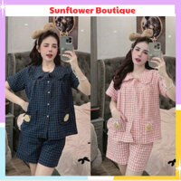 Set bộ đồ ngủ nữ gồm áo cộc tay form đẹp phối 2 túi gấu xinh xắn mix quần đùi, hoạ tiết kẻ caro xinh xắn, dễ thương