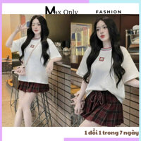 Set bộ đồ nữ gồm áo phông Miu cổ tròn tay lỡ form đẹp phối viền cổ nổi bật mix chân váy ngắn xếp ly kẻ đỏ hot hit