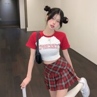 Set đồ COZOKC gồm áo thun lửng hở rốn và chân váy xếp ly sọc caro thời trang cho nữ