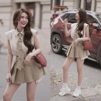 Set đồ nữ áo sơ mi phối với chân váy xếp ly kết hợp cà vạt đính nơ dễ thương đáng yêu