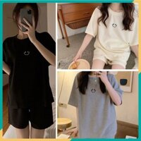 Set đồ nữ cộc tay, Bộ ngủ nữ quần đùi mix áo phông tay lỡ thêu mặt cười cute, mặc mùa hè, ở nhà phong cách - HYE
