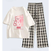 Sét đồ Nữ quần dài kẻ caro suông ống rộng áo in hình gấu xinh Menina_studio, sét đồ nữ caro đi chơi mặc nhà cotton