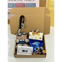 Set hộp quà gấu hồng phi công móc khóa treo, puzzle tranh xếp hình bánh kẹo và thiệp Weeny Land PZ01