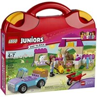 Set lego junior 10746 cặp xách nông trại của Mia gồm 1 cặp nhựa 25x30cm, 100 chi tiết cho bé gái