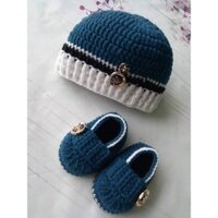 Set nón và giày lười móc thủ công bằng len cho bé trai
