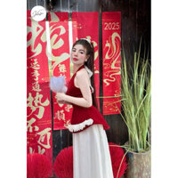 Set thiết kế áo nhung đỏ cổ yếm peplum phối vây cá + chân váy trắng midi kèm tag hoa -Jolie Store
