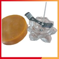 Set Tự Làm Nến Gồm 200g Sáp Ong Nguyên Chất, 01 Đế Thủy Tinh Hoa Sen, 01 Đế Giữ Tim Nến Tặng Kèm 10 Bấc/Tim Nến Sz 8cm