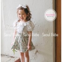 Set váy yếm hoa nhí Cherry T&B màu trắng hãng Flo