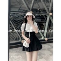 Set y phục áo phông thun và váy yếm hai dây xẻ đùi