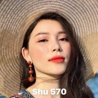 SHU 570 ĐỎ CAM MÊ HOẶC 😍 #590k  Shu 570 đẹp như 1 giấc mơ 🙄 Đẹp không chê vào đâu được với màu hot hit nhất