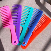 [Sỉ Rẻ Nhất] Lược Răng To Cả Combo 30 Cái Đủ Màu, Lược Bản To Răng Thưa Chải Tóc Dài Rồi Salon Mua Sỉ Tặng Khách Hàng