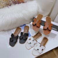 Siêu phẩm dép H.M