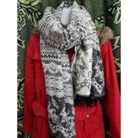 Siêu phẩm khăn len dạ họa tiết Thổ cẩm Polenky.