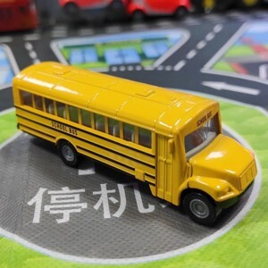 Mô hình xe School Bus Siku 1319