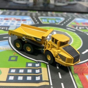 Mô hình xe ben Volvo Siku 1877