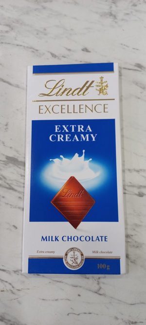 Sô cô la Lindt Excellence đậm sữa (Extra Creamy ) 100g