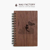 Sổ tay bìa gỗ walnut A5/B6 in theo yêu cầu NAU FACTORY – Mèo và cô gái trên mái