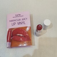 Son bóng dưỡng môi có màu Tarte Maracuja Juicy Lip Vinyl minisize