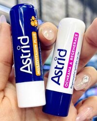 Son Dưỡng Astrid Dưỡng Môi Mỡ Hưu Màu Xanh 8592297002451