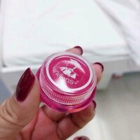 Son dưỡng môi Thái lan