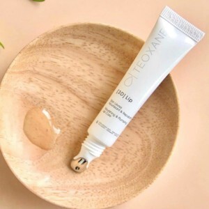 Son dưỡng tạo hình môi Teoxane 3D Lip