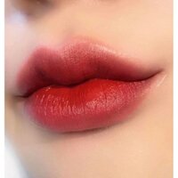Son Huda Beauty