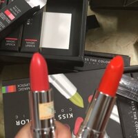 Son kiss the color hồng đỏ và hồng cam chạm đầu