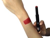 Son Lâu Trôi Màu Đỏ Lựu Tha Von 2,5 gam Pomegranate Red Son bấm