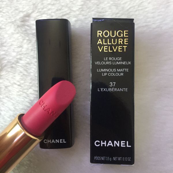 Son môi Chanel Rouge Allure Velvet màu 37 Lexuberante