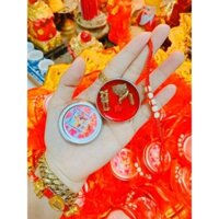 Son sáp dưỡng môi cô gái vĩ cửu