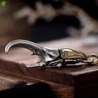 Stationwa Cars Móc khóa, Móc khóa cánh cứng bằng đồng độc đoán, Dụng cụ mở chai màu đồng thau bí ẩn ba chiều cao cấp Trang trí người đàn ông