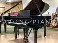 Steinway & Sons L180