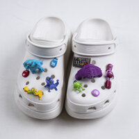 sticker dép crocs( KHÔNG KÈM DÉP )Jibbitz, charm gắn sục,Hoạt Hình Quái Vật Trang Trí Lỗ Khóa Giày, Hoa Giày, Đồ Trang Trí Giày Lỗ DIY, Đồ Trang Trí Giày Sáng Tạo Zhibixing, Phụ Kiện Giày Crocs, Crocs Buckle jibbitz