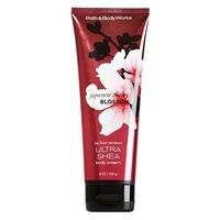 Sữa dưỡng thể Bath & Body Works Japanese Cherry Blossom 226g