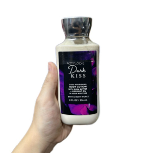 Sữa dưỡng thể Bath & Body Works Dark Kiss 236ml