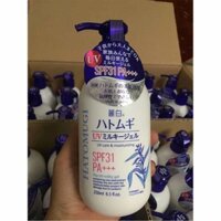 Sữa dưỡng thể trắng da chống nắng Hatomugi SPF31 PA+++ 250mL
