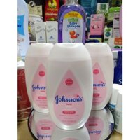 Sữa dưỡng thể trẻ em Johnson's- Italy 300ml (Ý). No parabens, phthalates or dyes