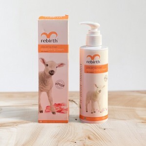 Sữa dưỡng thể với chiết xuất nhau thai cừu Re-Brith Placenta Rose Moisturising Cream 200ml