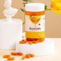 Sữa ong chúa royal jelly.