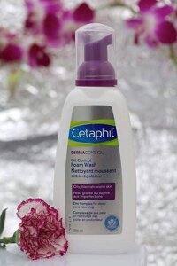 Sữa rửa mặt cho da dầu mụn – Cetaphil Dermacontrol Oil Control