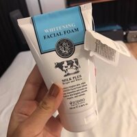 Sữa rửa mặt con bò Thái Lan