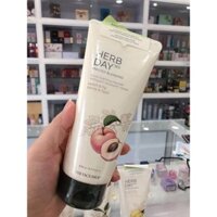 Sữa Rửa Mặt Đào The Face Shop Herb Day 365 Cleansing Foam Peach 170ml