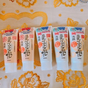 Sữa rửa mặt mầm đậu nành Sana Nhật Bản