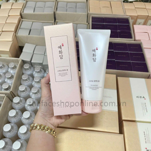 Sữa rửa mặt dưỡng ẩm chống lão hóa Yehwadam Deep Moisturizing Foaming Cleanser 150ml