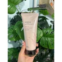 sữa rửa mặt Gạo Hàn Quốc