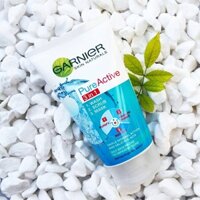 Sữa rửa mặt Garnier Hautklar 3 in 1