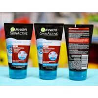 Sữa rửa mặt Garnier Pure Active 3 in 1